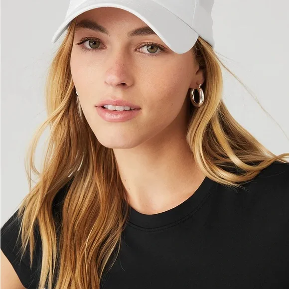 ALO yoga performance off duty cap white on white NWOT - Picture 5 of 5